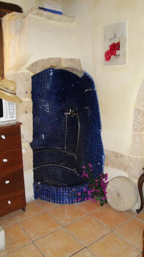 הוילה חאניה Old Stone House מראה חיצוני תמונה